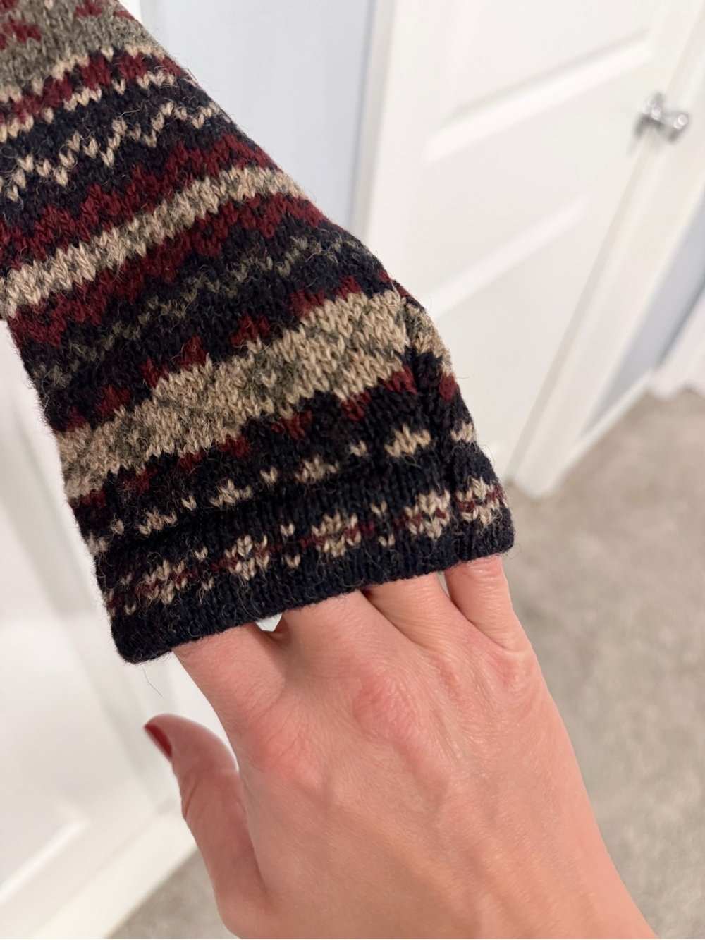 Nordic/Scandinavian Wool Cardigan - Picture 9 of 12